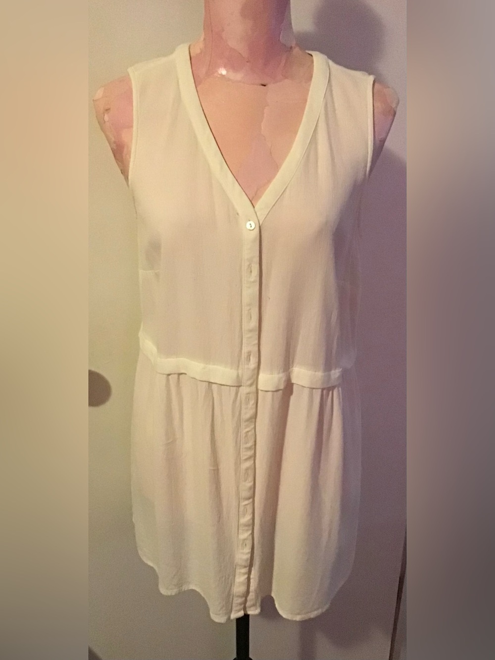 J. Jill Sleeveless V-Neck Button-Front Top — White/Cream